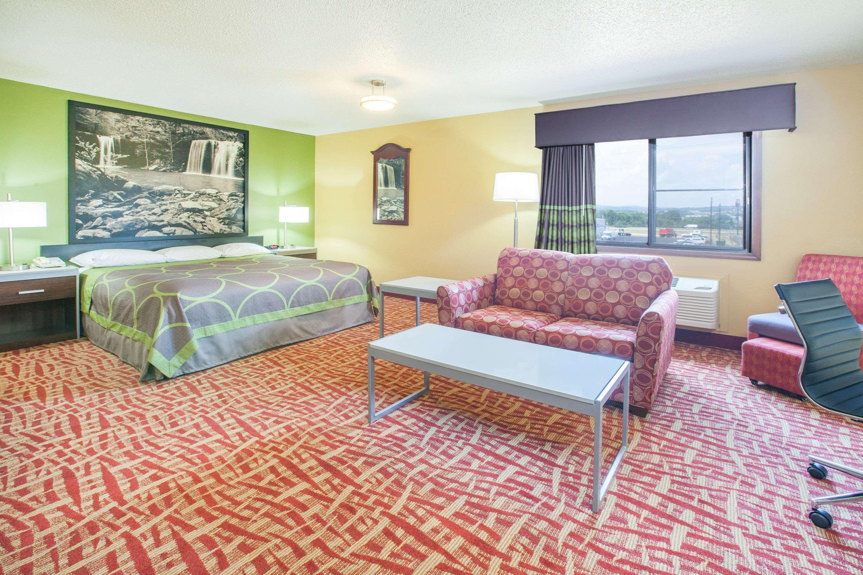 Super 8 by Wyndham Van Buren/Ft. Smith Area Exterior foto