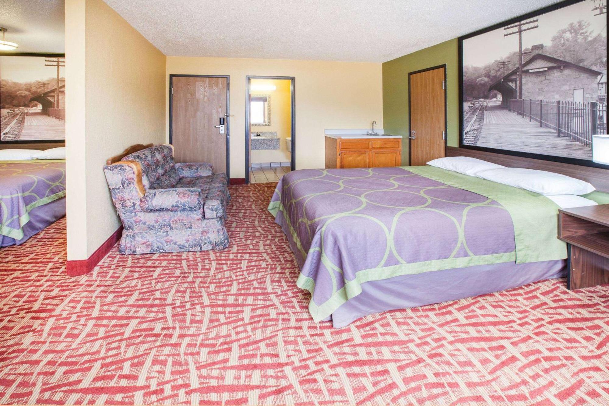 Super 8 by Wyndham Van Buren/Ft. Smith Area Exterior foto